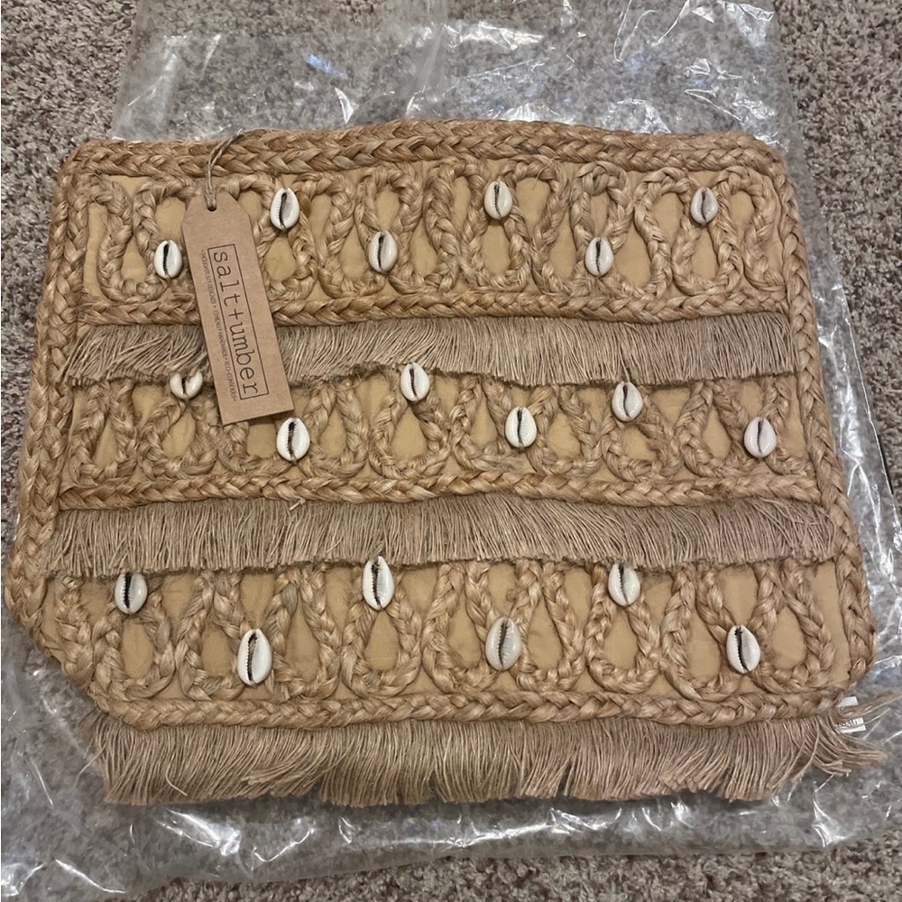 Beachly jute and shell tote
